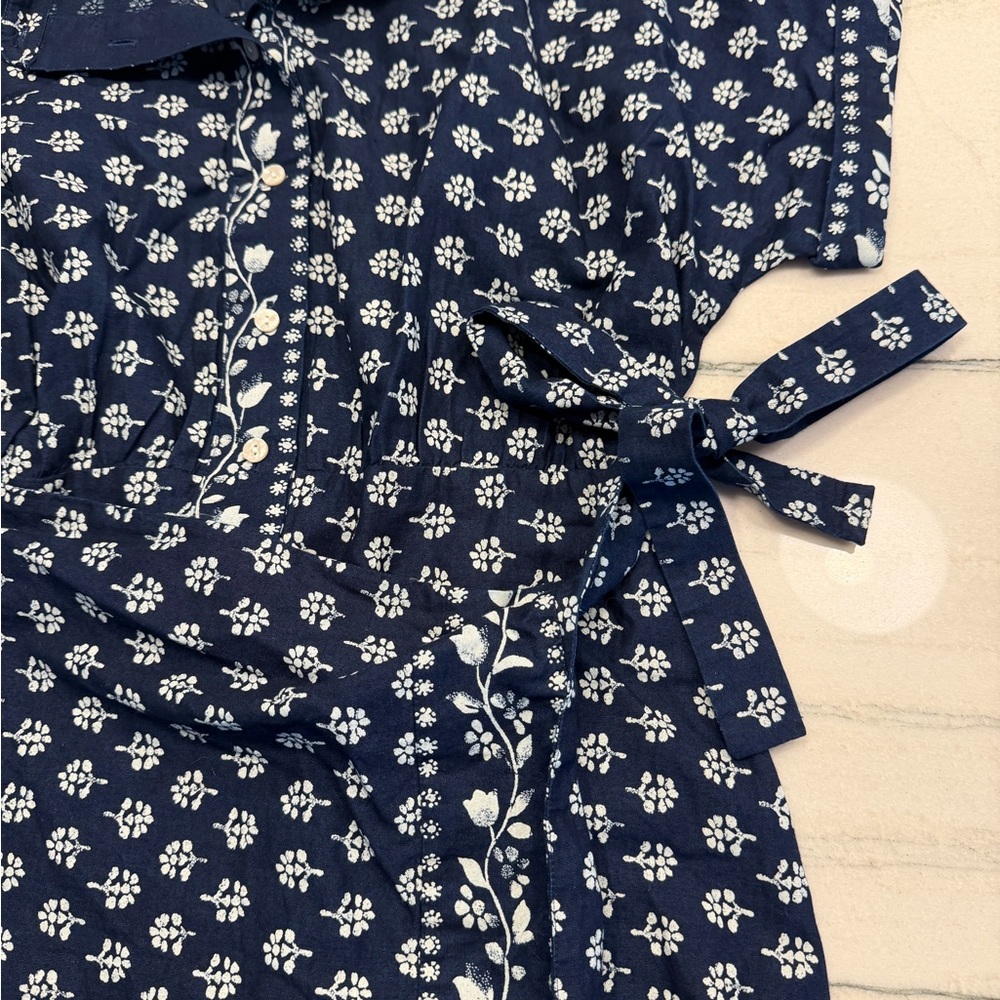 Ann Taylor Weekend Navy and White Floral Dress - Picture 3 of 13